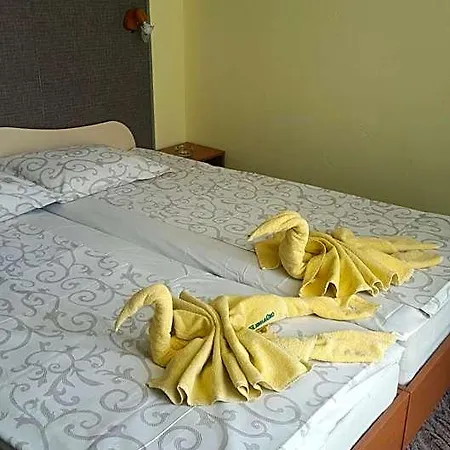 Balaton Hotel 2*